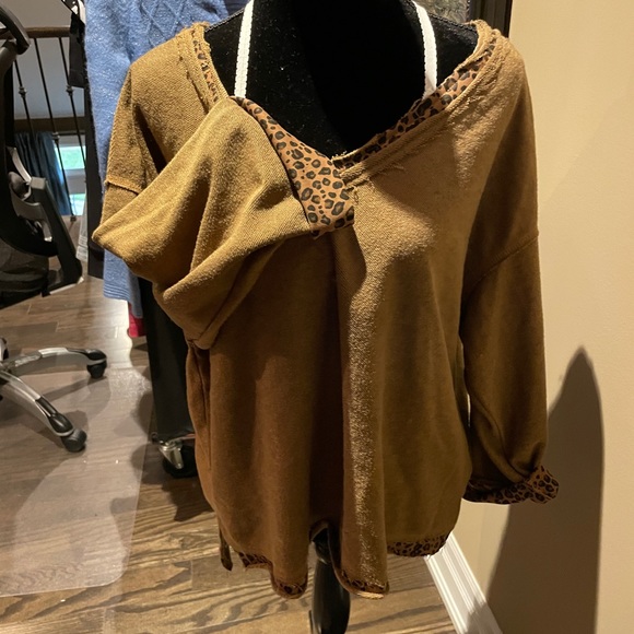 French Terry Reversible Oversized Long Sleeve Top - Picture 12 of 12